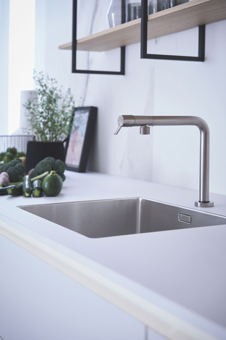 Designkraan met wit aanrechtblad