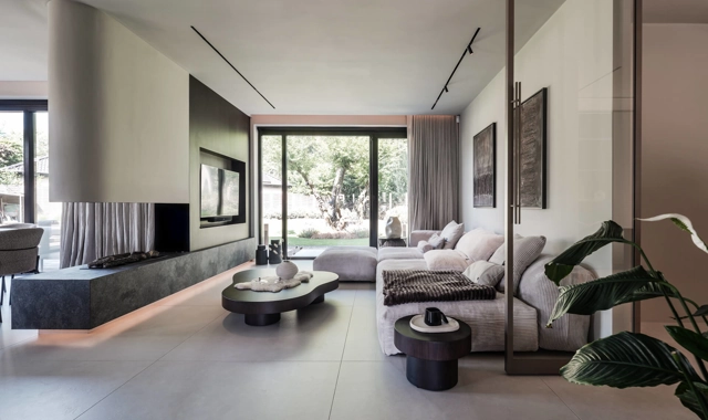 Luxe maatwerk interieur met haard