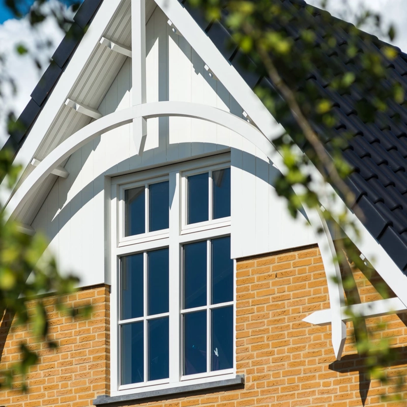 traditionele-villa-rijke-details-gele-baksteen-detail-kopgevel.jpg