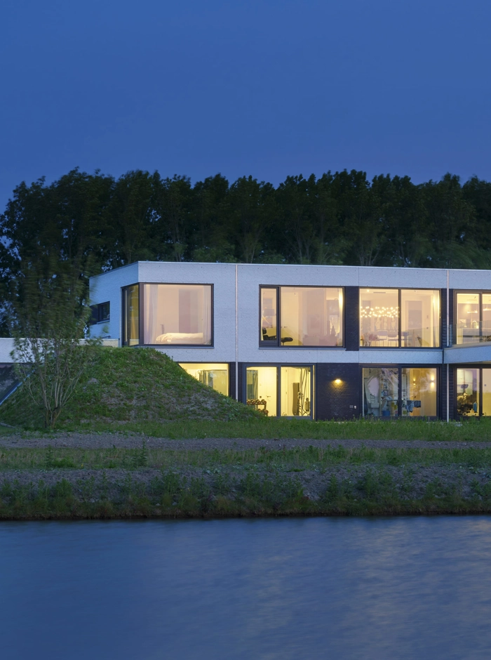 Ruime meergeneratiewoning avondshot