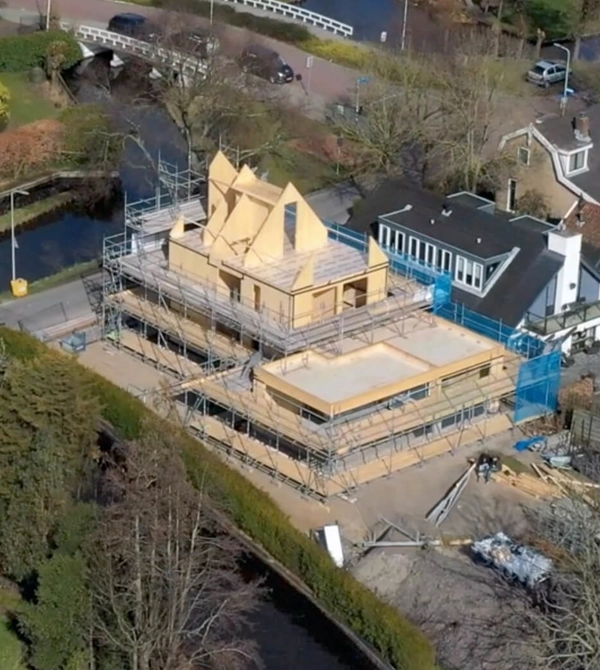 clt-casco-in-aanbouw-droneshot.jpg