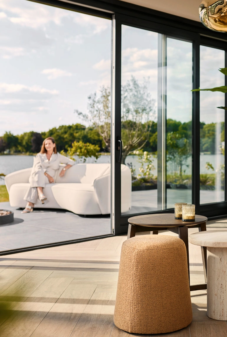 luxe-maatwerk-villa-interieur-terras.jpg