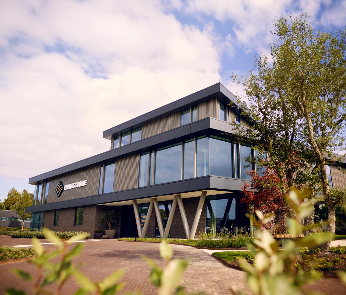 livingstone-villa-experience-center-buiten.jpg