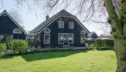 Voorzijde boerderijwoning