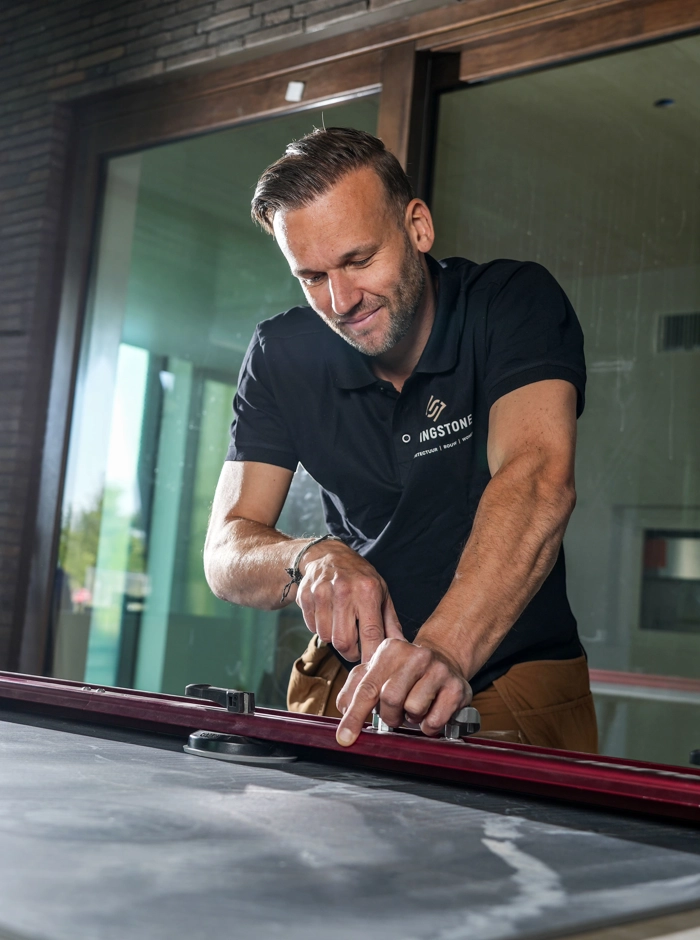 Uitvoerder livingstone bouwteam aan het werk
