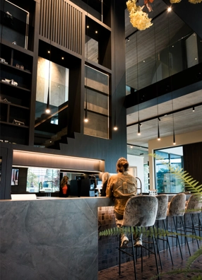 villa-experience-center-livingstone-entree.jpg