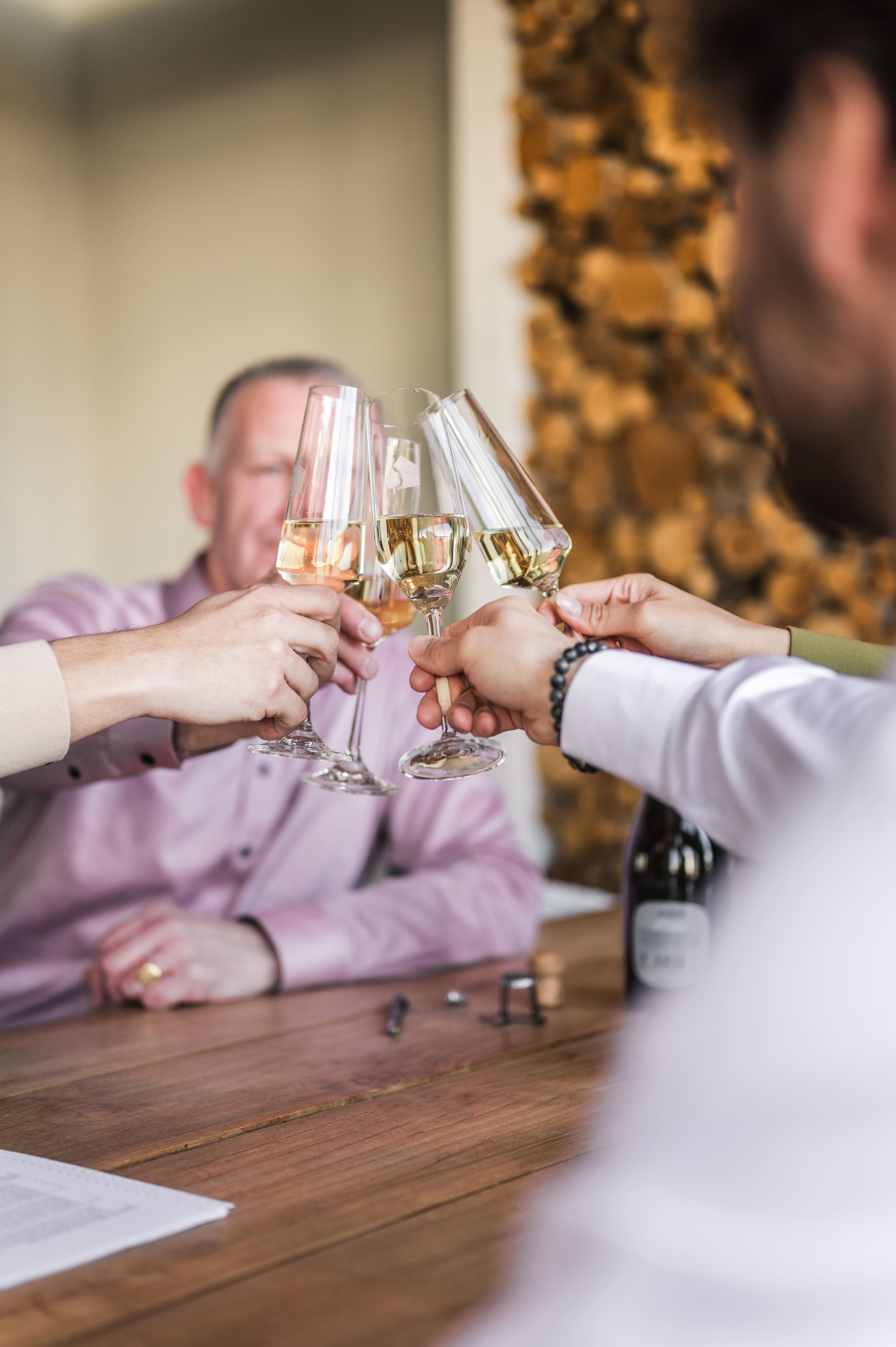 Livingstone proost op de oplevering van woning met klanten